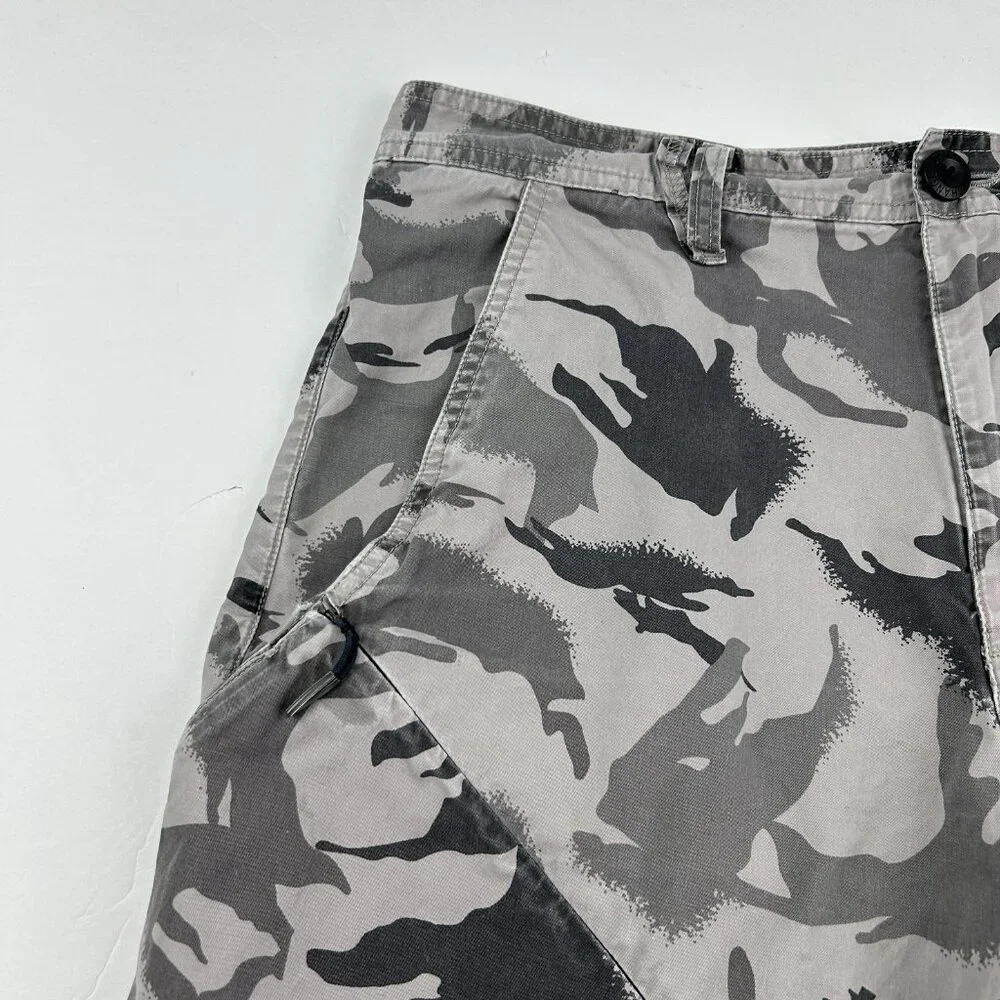 Armani Exchange Grey Cotton  Camo Cargo Shorts Size 33 (36) Y2K Punk  Grunge Ax